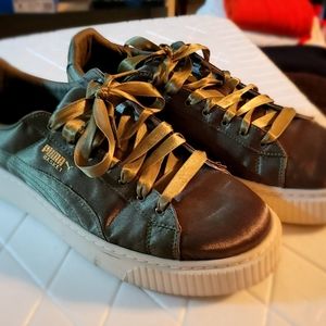 Women's Fenty Pumas